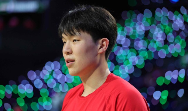 kaiyun-开拓者更新杨瀚森伤情！篮球专家详解现状未来：首要问题是三分球