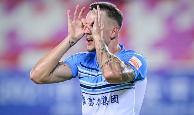 开云-【中超】唐淼喂饼蒂亚戈替补绝杀 广州城1比0青岛队