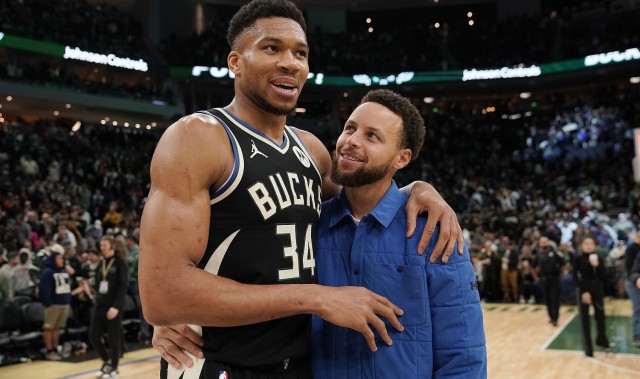 开云-勇士报价四首轮！可库里即将38&amp;科尔合同年 字母哥愿意去勇士吗？